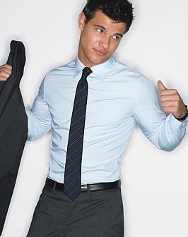 Taylor-tie-holdingsuitcoat